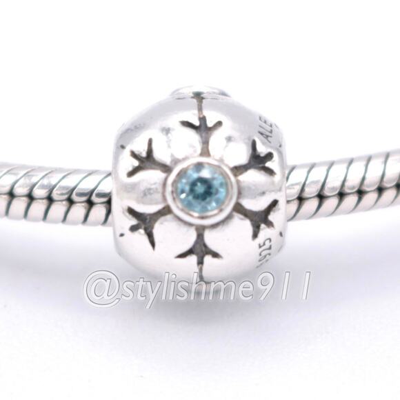 Authentic PANDORA Snowflake Charm - 790367CZA
